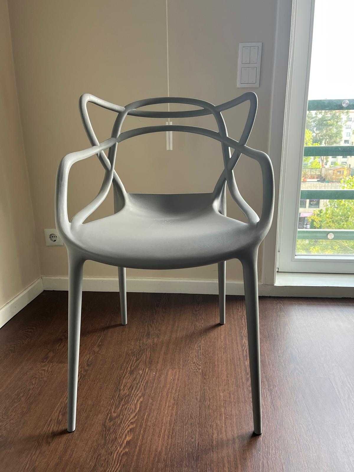 Mesa + 4 Cadeiras (Conjunto)