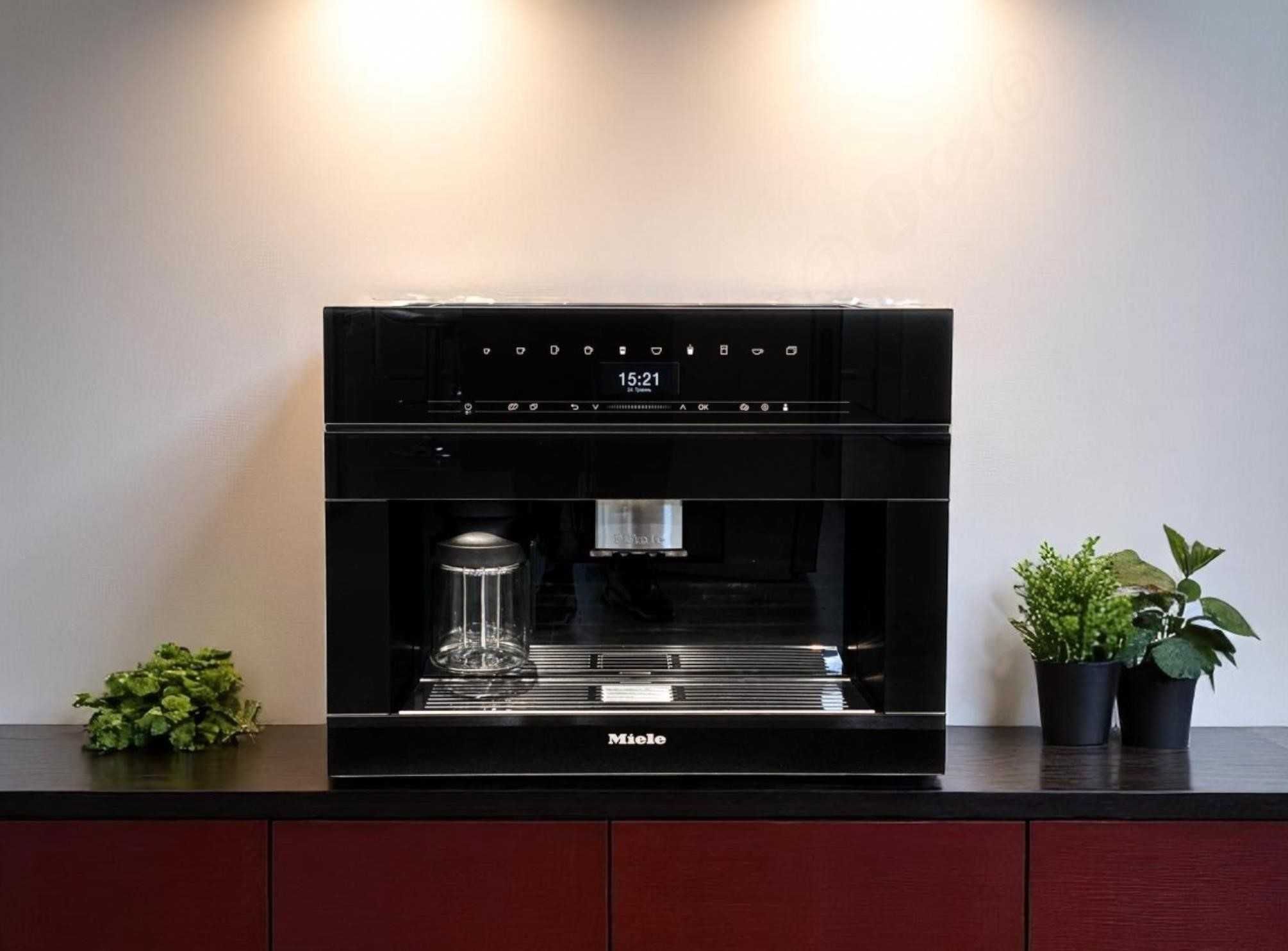 Miele / Міле Кавомашина CVA 7440, вбуд. резервуар 2.7 л