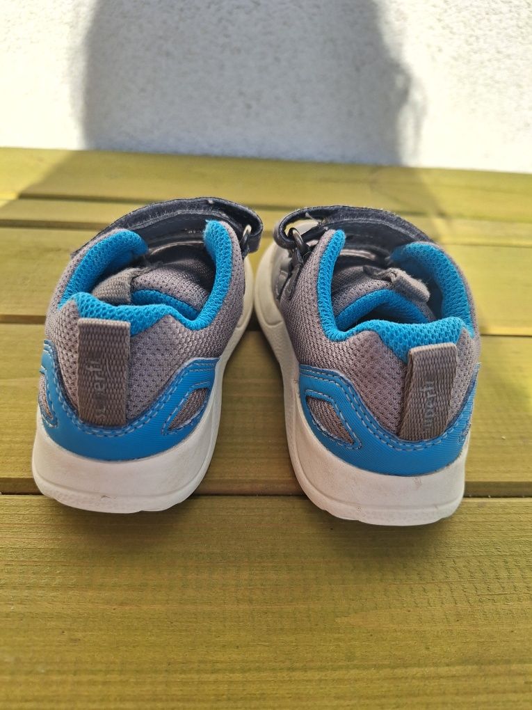 Adidaski Buciki Superfit 22