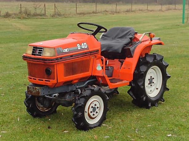 Traktor traktorek  ogrodowy Kubota  B40