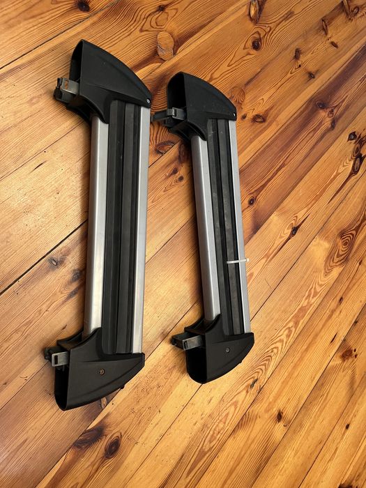 Bagaznik narciarski.