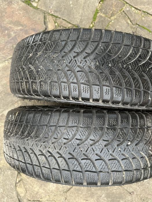 Продам шини зимові 195/65 R15