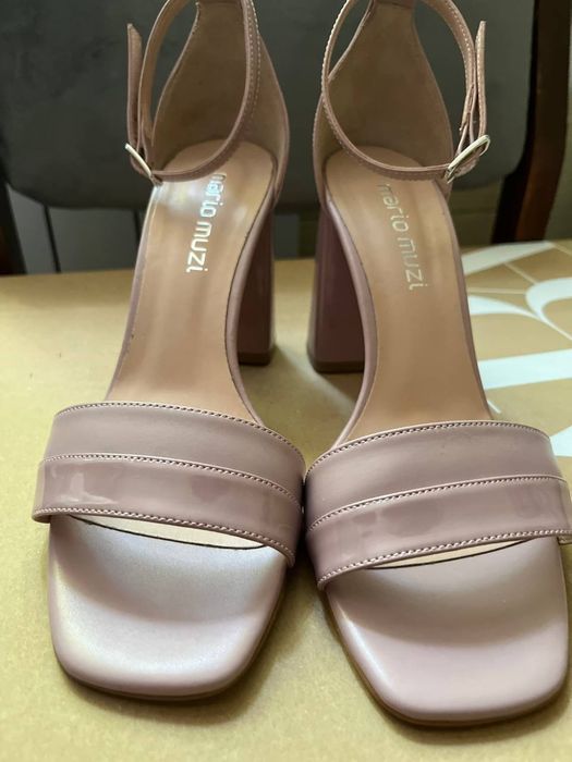 Босоніжки лакові натуральна шкіра