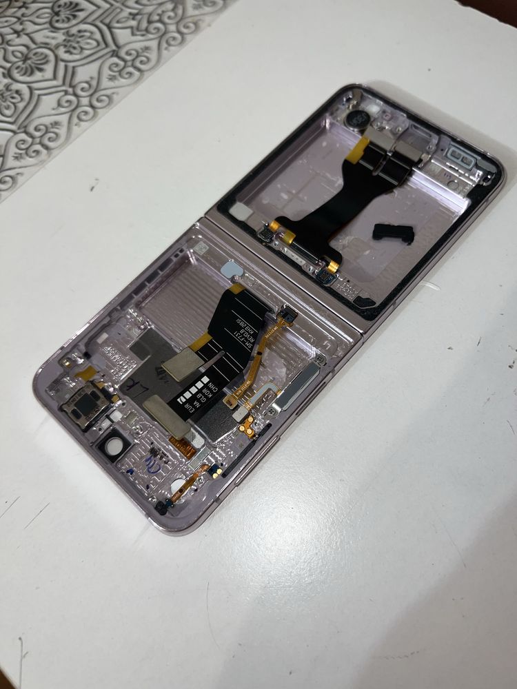 Samsung Z Flip 5 / korpus + taśma ekranu itd