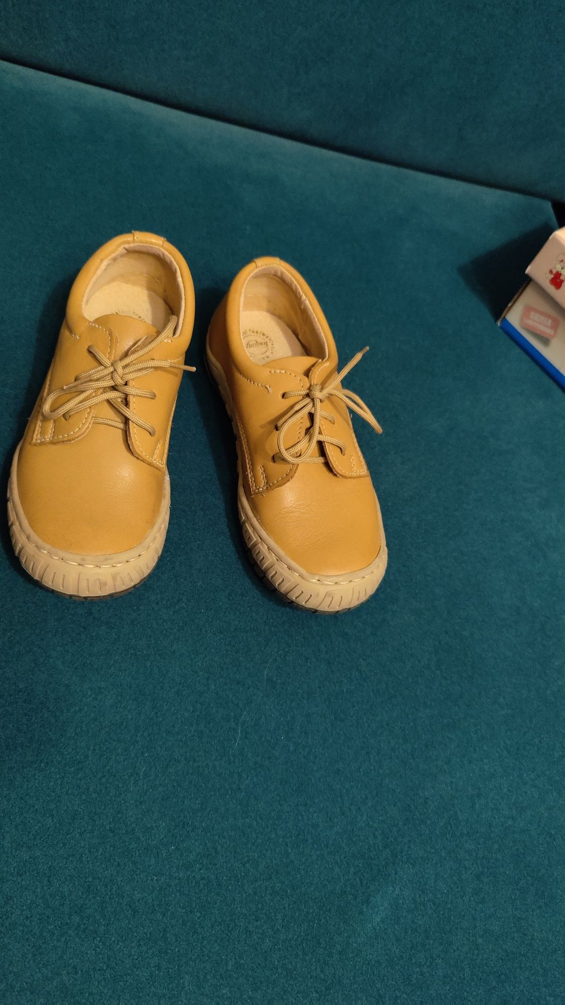 Buty półbuty chłopięce beżowe skórzane rozmiar 29