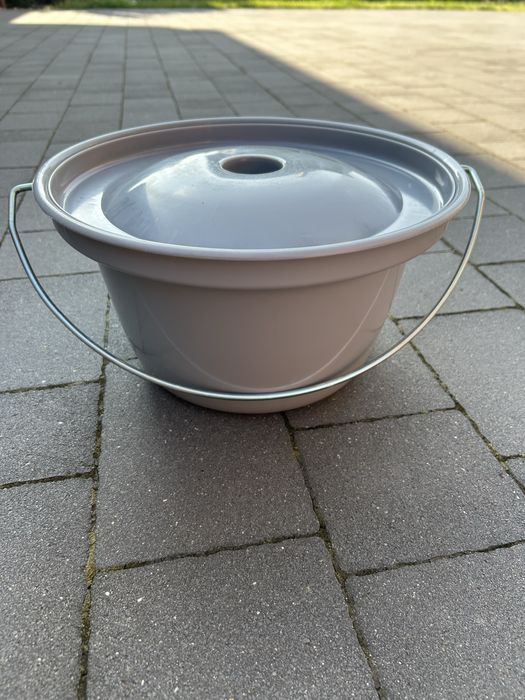 Krzesło KMINA prysznicowe z kółkami krzesło inwalidzkie toaletowe