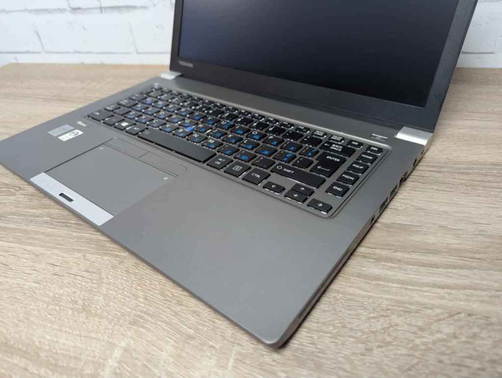 Продається Toshiba Tecra Z40-A з підсвіткою клавіатури.