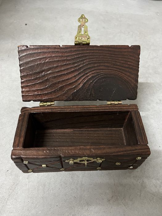 Mini bau para guardar joias.