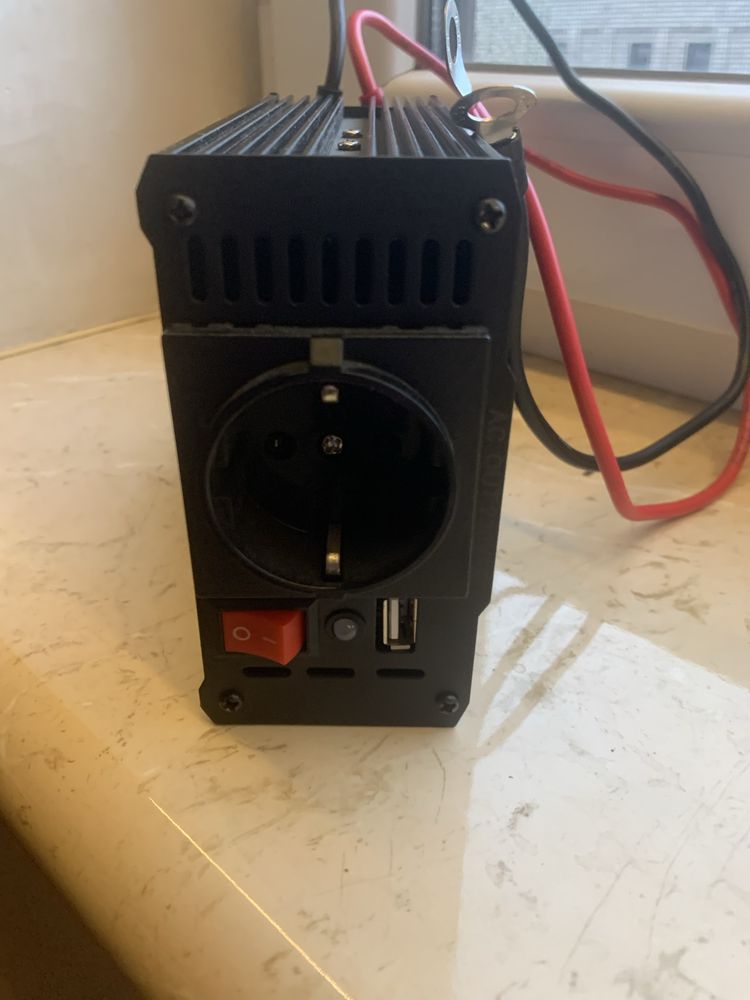 інвертор 12/220V потужність до 600W