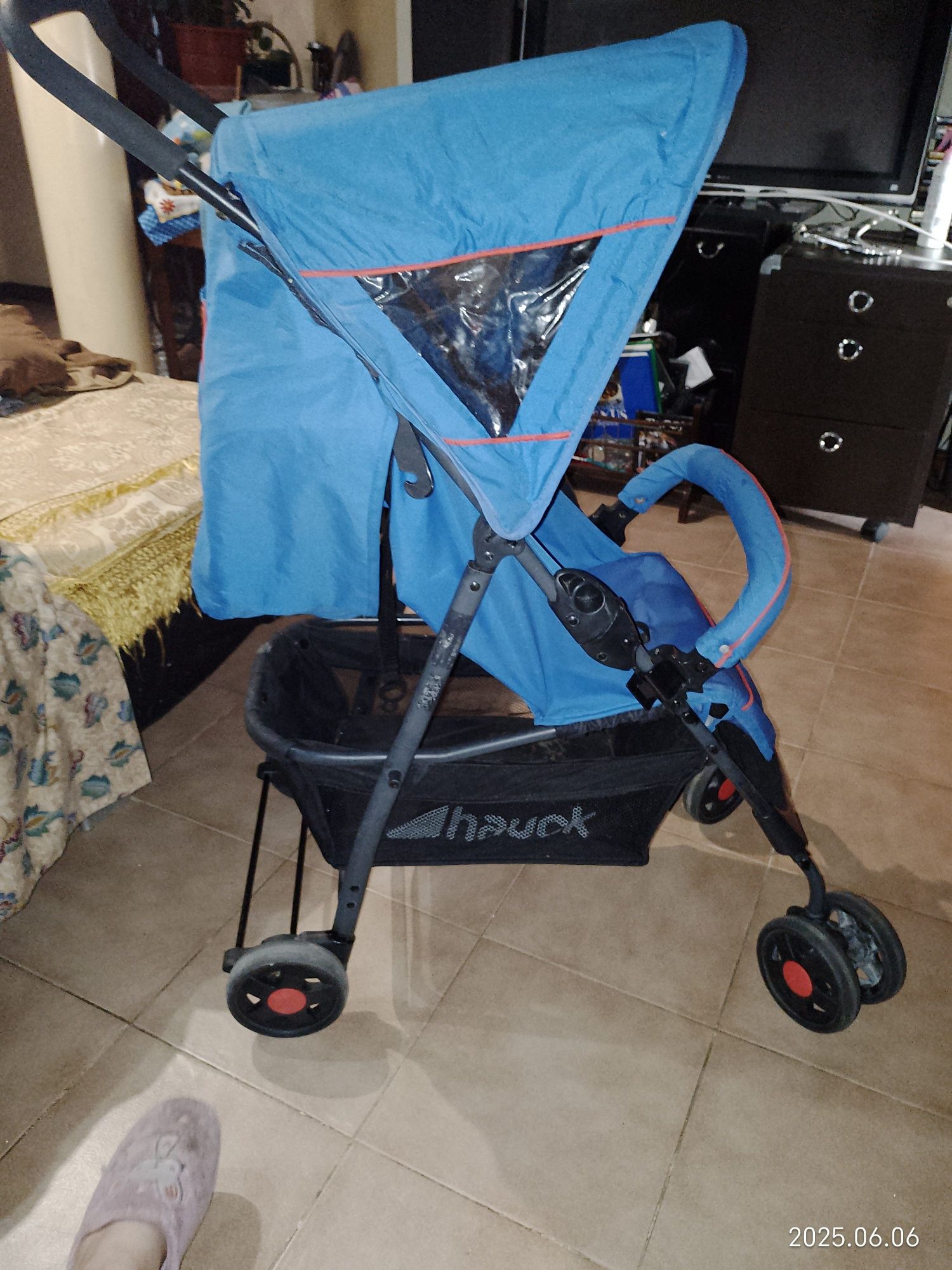 Carrinho de bebê da Disney em azul