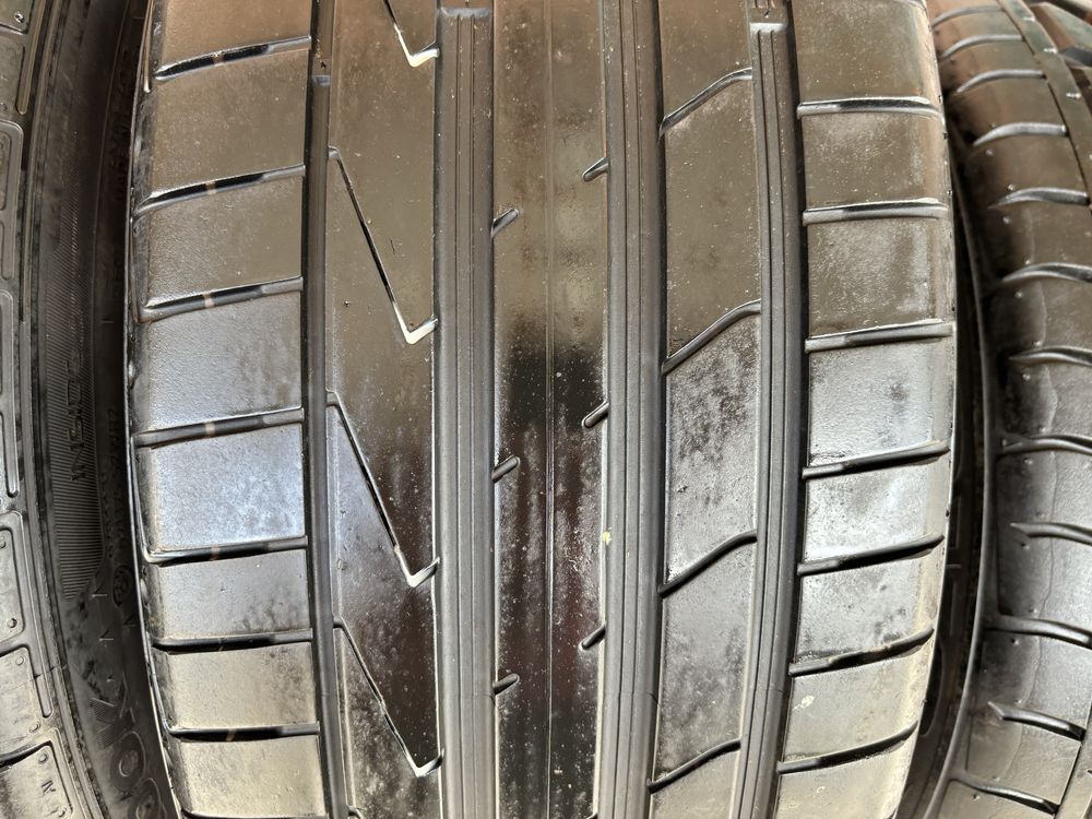 Літні шини 235/40R19 Hankook