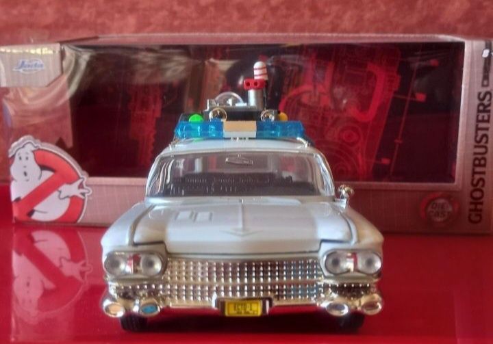Ghostbusters escala 1:24 (da luz)