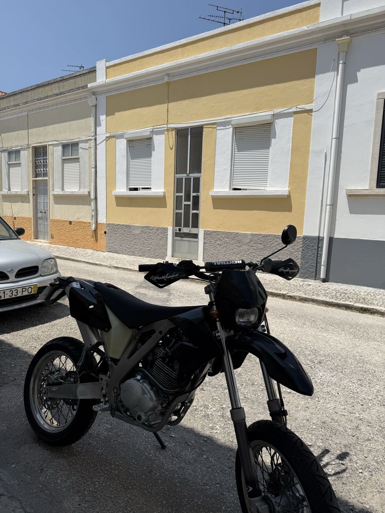 AJP 200 SuperMotard | 2011 | 16.000 km | Impecável