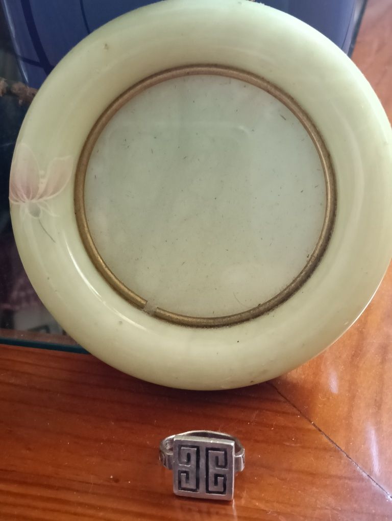Bela moldura vintage de alabastro