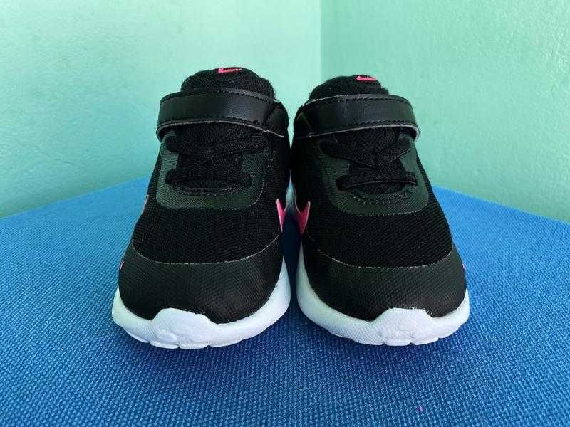 Кросівки Nike Revolution 7