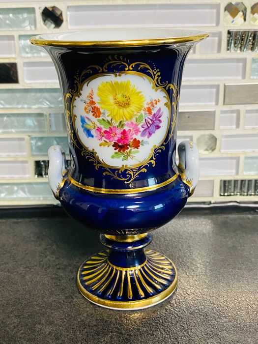 Antyczny wazon miśnieńska