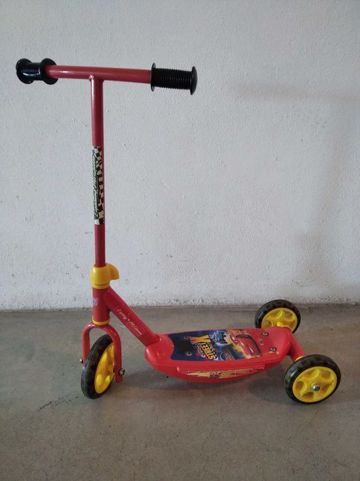 Trotinete infantil 3 rodas Smoby - Cars / Lightning McQueen