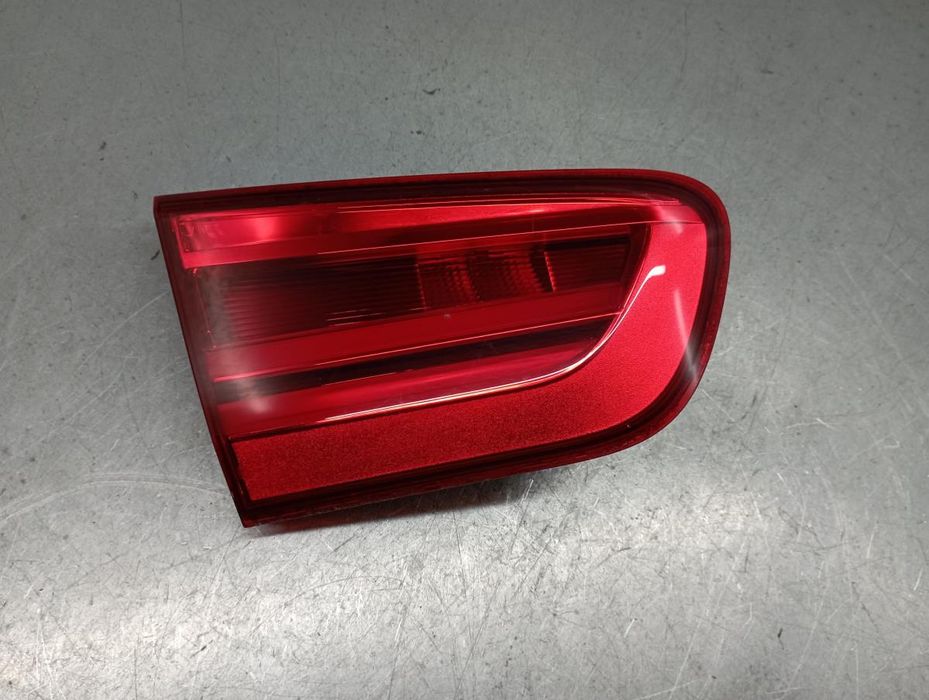 Farolim da mala esquerdo BMW 1 (F20)