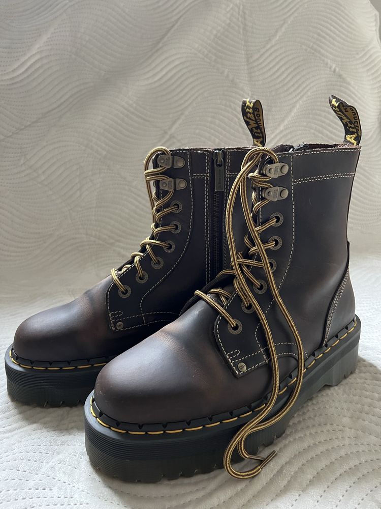 Оригінальні жіночі черевики Dr. Martens 1460 Bex Brown - майже нові!