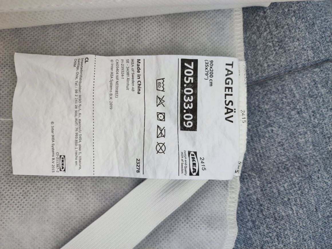 Łóżko sosnowe drewniane z materacem Ikea