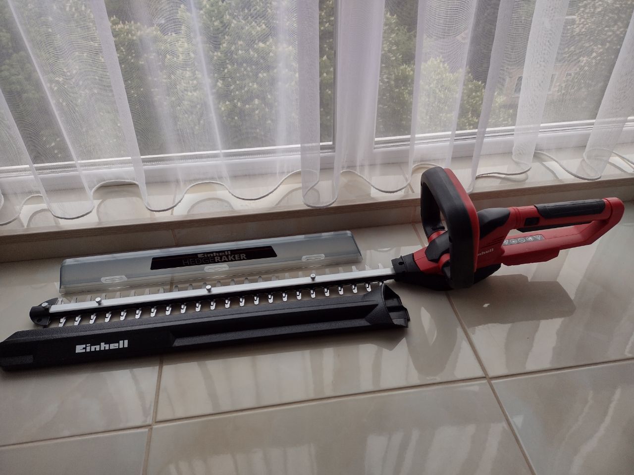 Продам кусторез Einhell