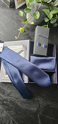 Kpl krawat poszetka spinki I klamra na krawat Pier One