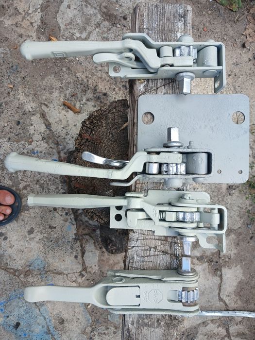 Тріскачки для натягу тенту