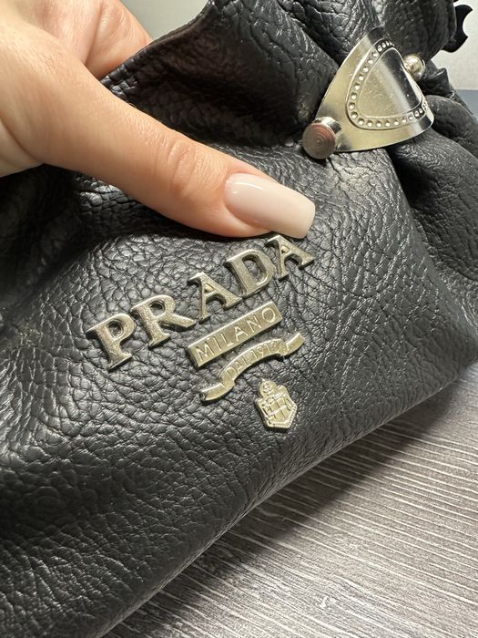 Продам сумку Prada
