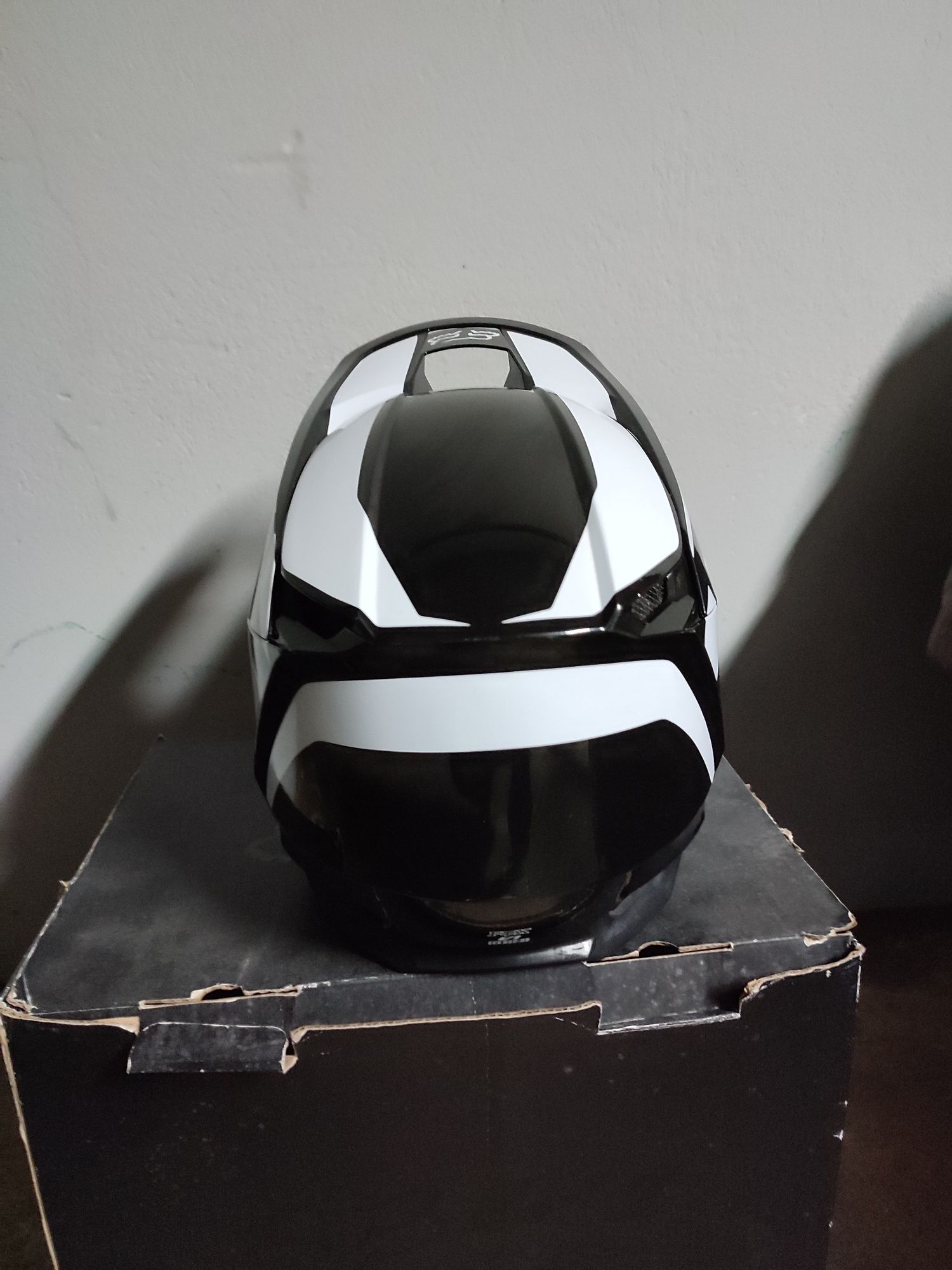 Capacete Fox V1 (Tamanho M)