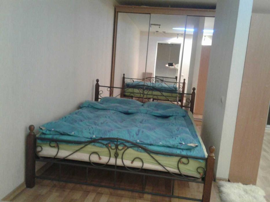 Розкішна студія. Центр. Житній ринок, вул. Лятошинського. Документи