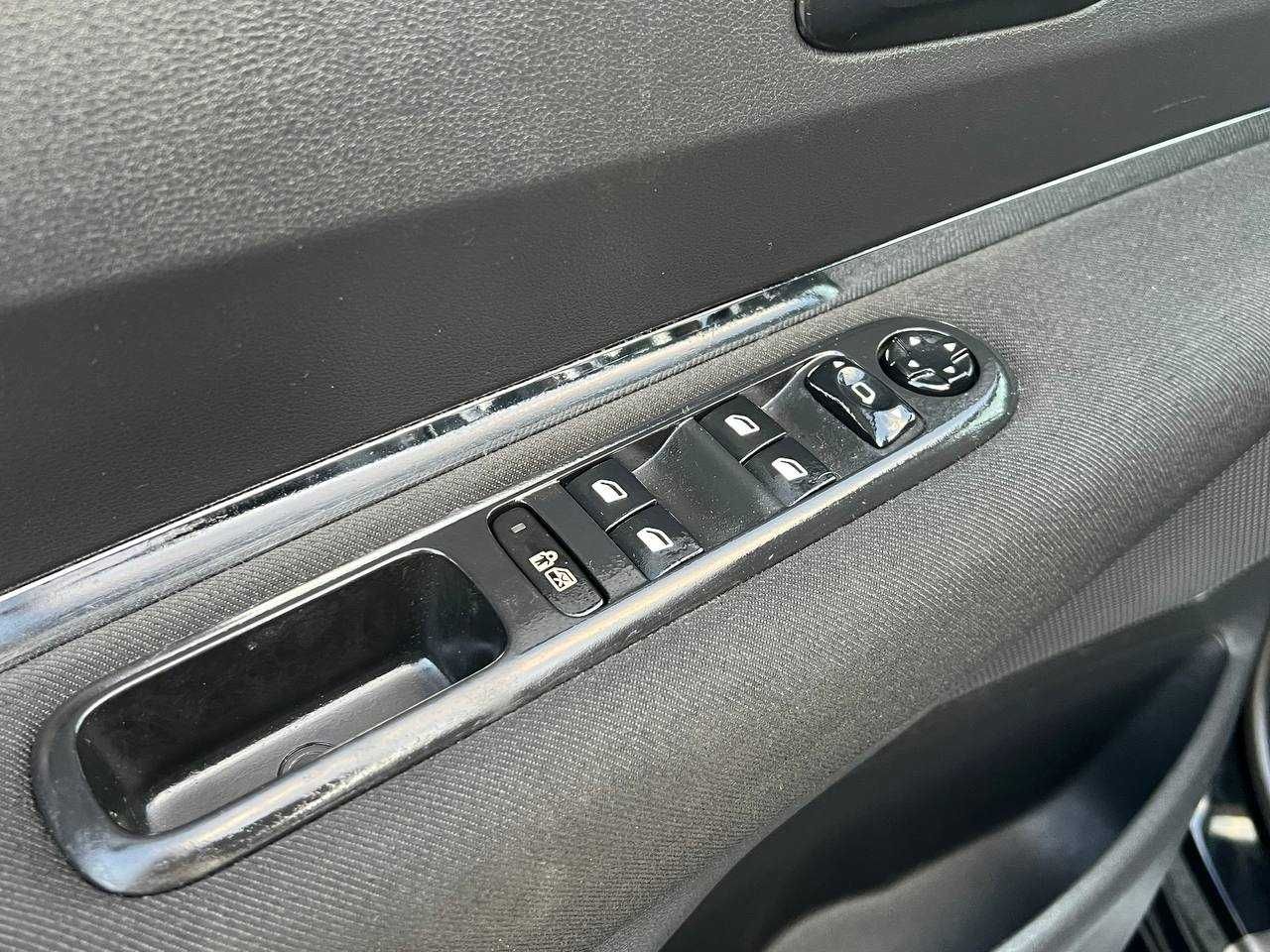 Peugeot 5008 2009 р.в. 1.6 бензин