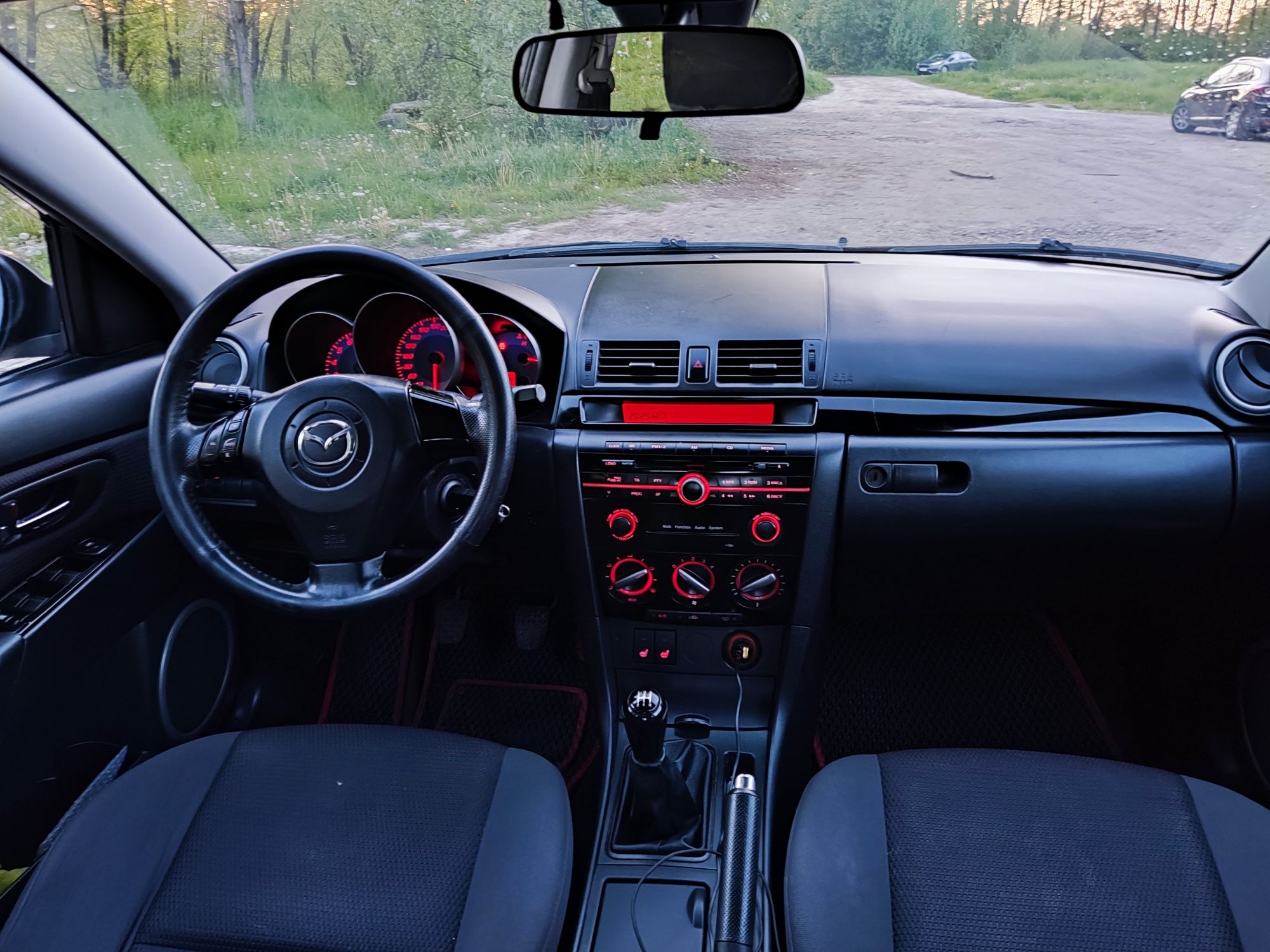 Mazda 3 1.6, седан ,2008 р в гарному стані, із Німеччини.