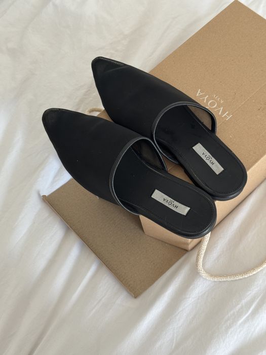 Мюлі Hvoya український бренд