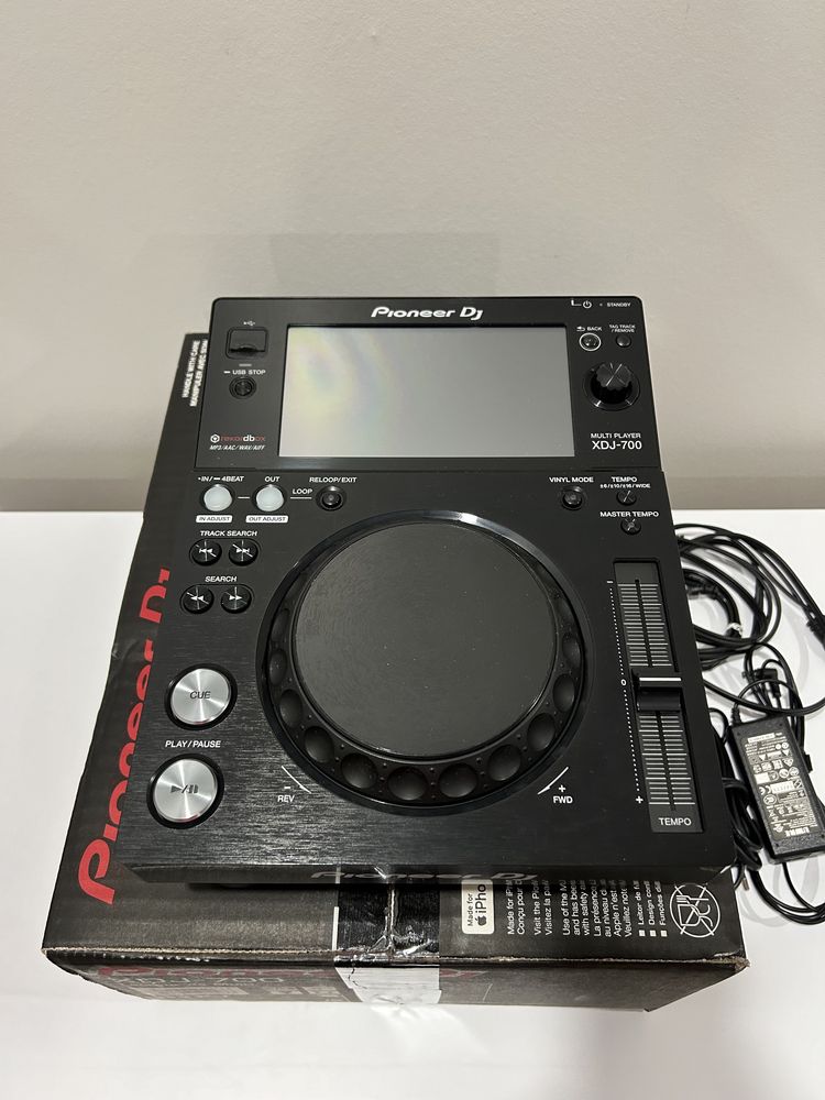 Пара дек Pioneer xdj 700