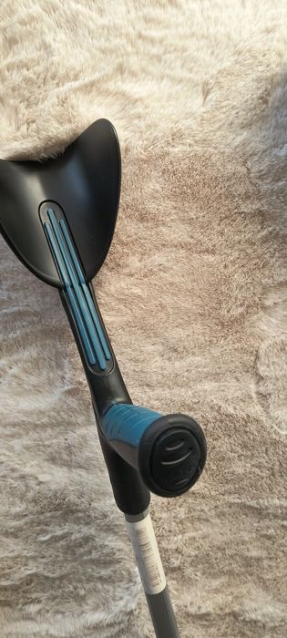 Kule inwalidzkie łokciowe