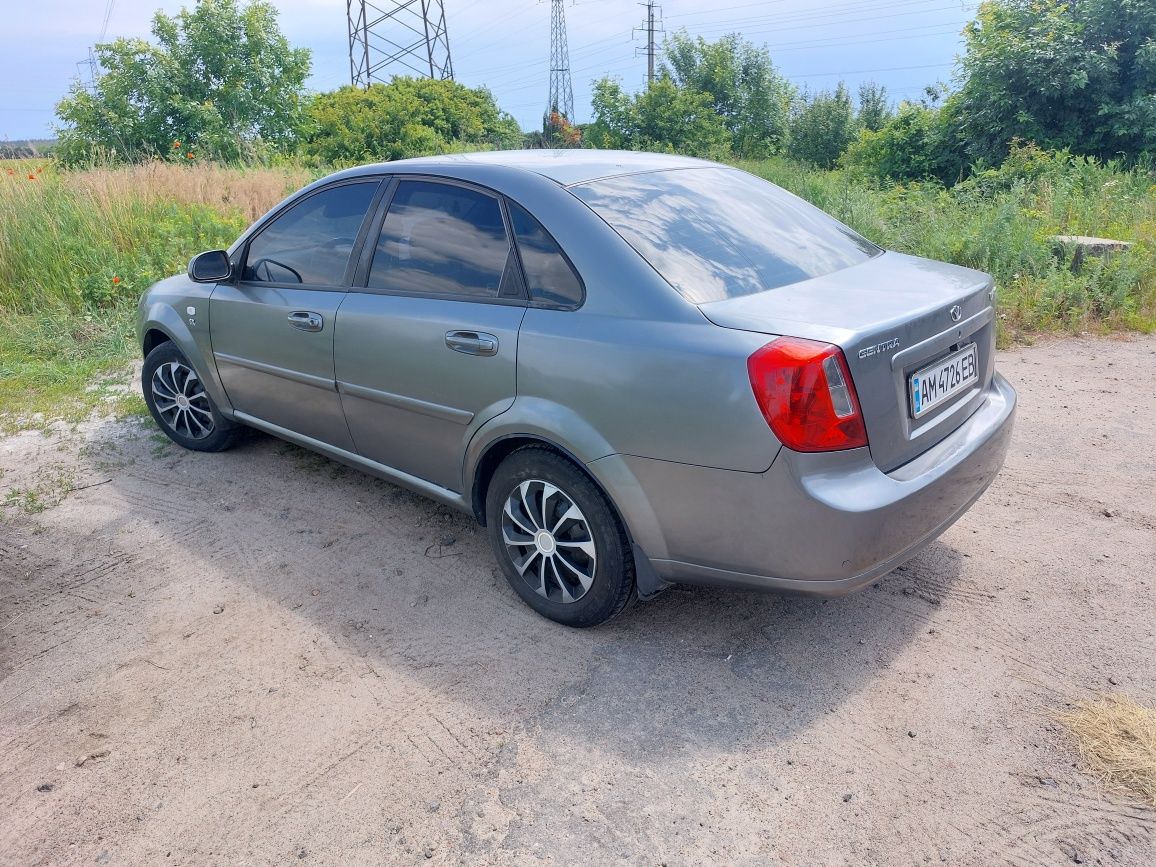 Продам Daewoo Gentra 1.5