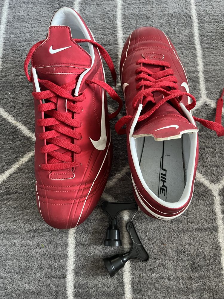 Czerwone Nike Vapor ll Pace SG 44