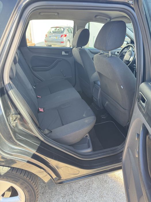 Ford Focus SW 1.4 a gasolina