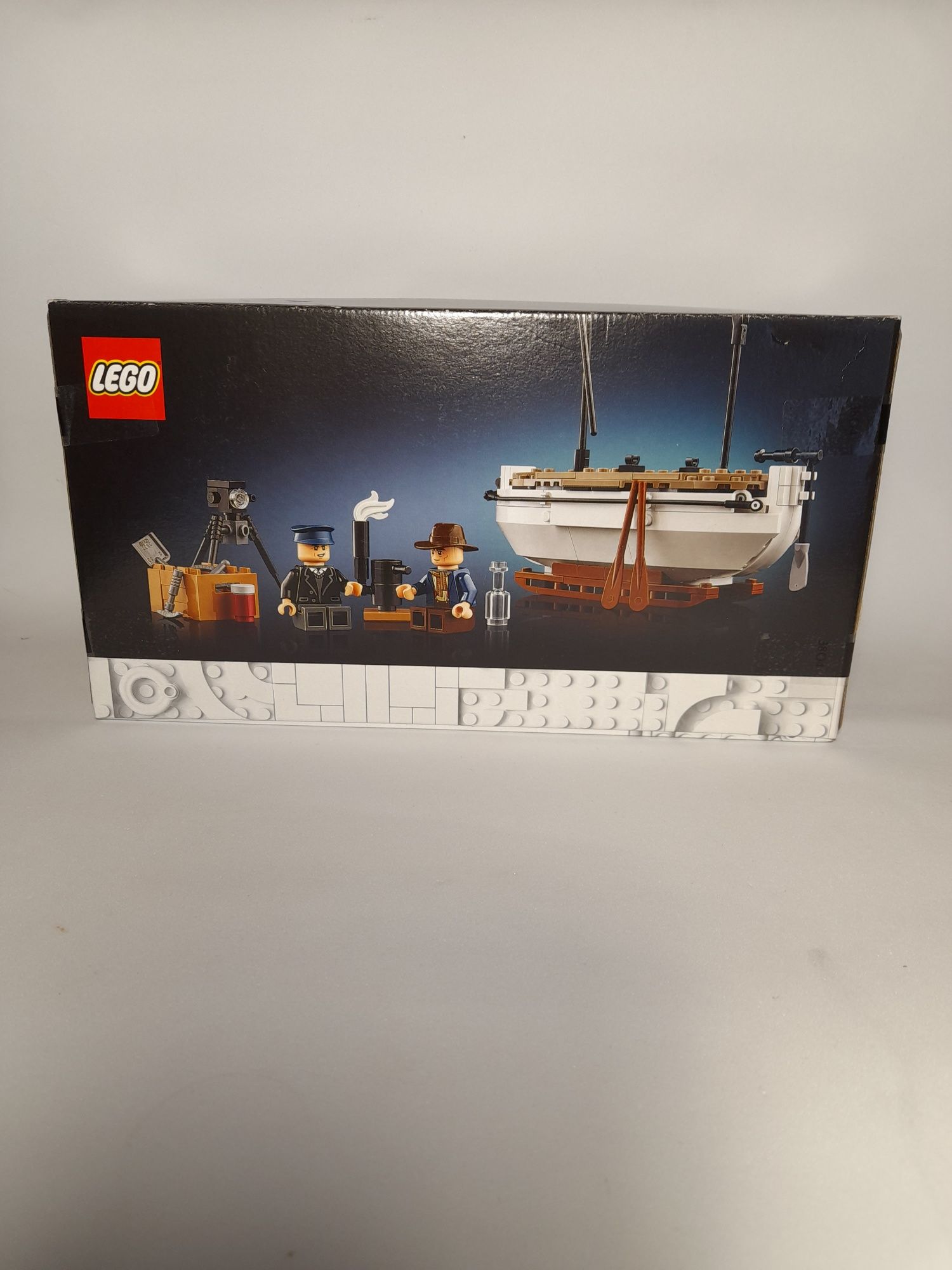 Lego Shackleton's Lifeboat