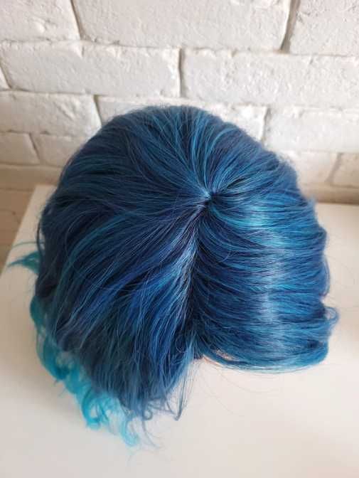 Niebieska ombre peruka