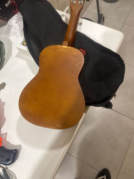 Guitarra criança stagg