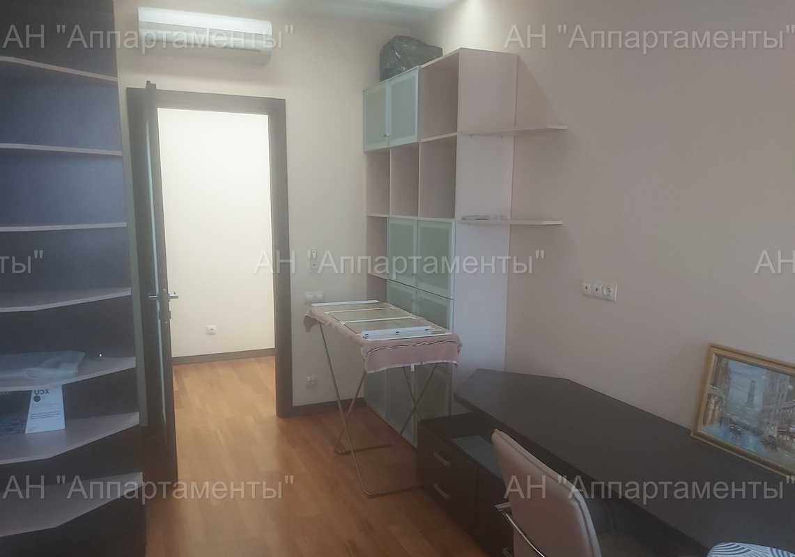 Продам 3к-студию в новострое, 90м, дизайн.ремонт, 2 лоджии, Центр