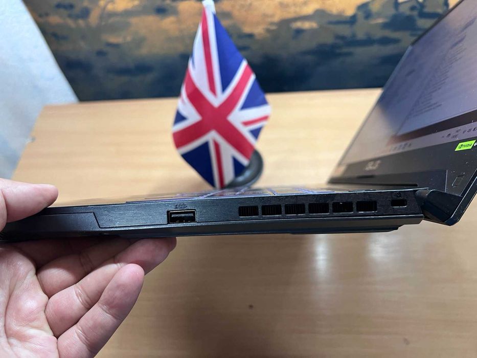 Asus TUF FA507 15.6"IPS FHD 144Gz Ryzen 9-7940HS 16/1Tb  RTX4060 8Gb