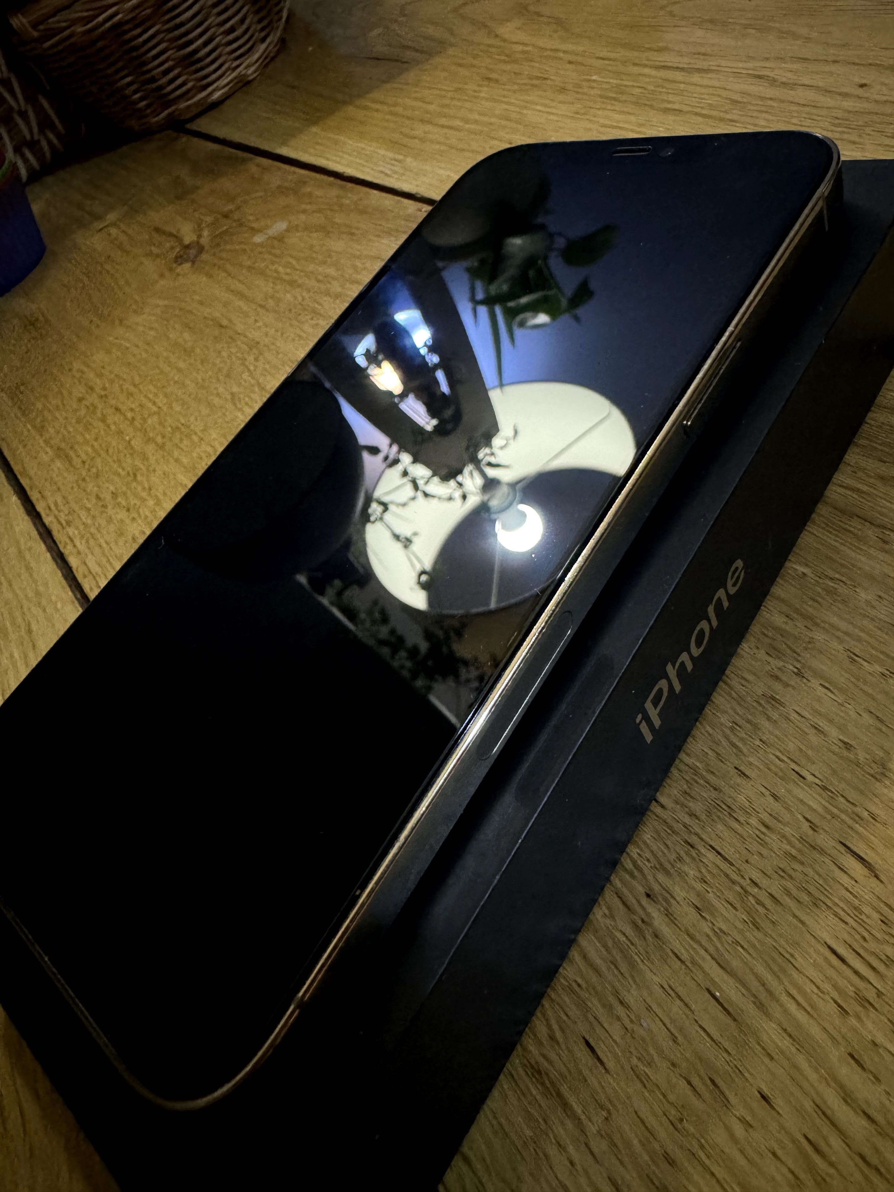 Продам iPhone 12 Pro Max, 512Gb, Gold