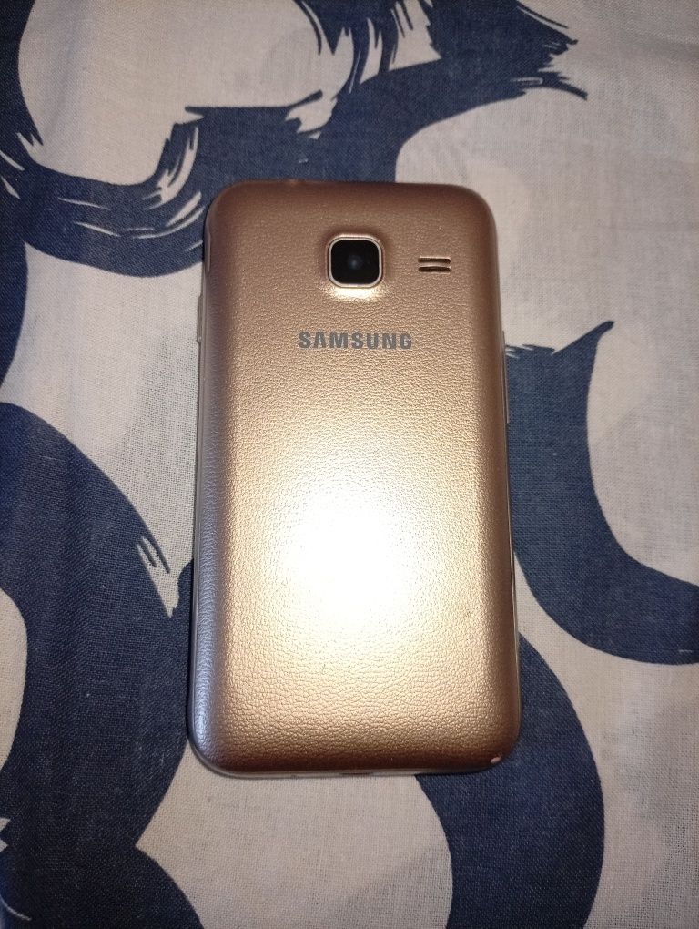 Telemóvel Samsung Galaxy J1 Mini bloqueado