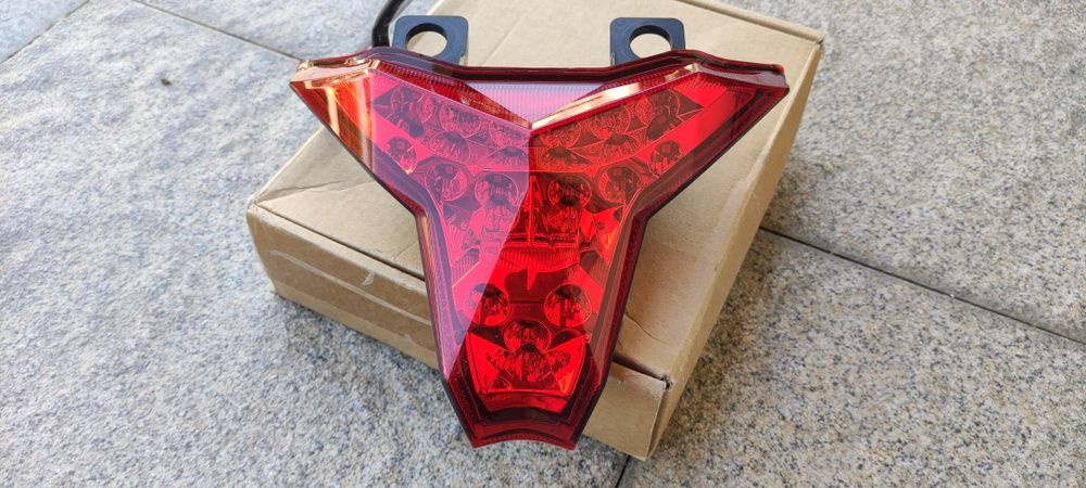 Farolim Kawasaki Z1000 novo