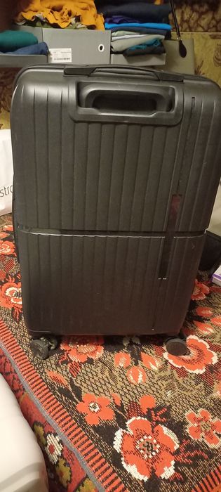 Терміново Чемодан на 4 колесах + сумка