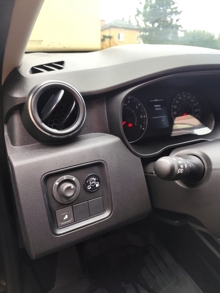 Dacia Duster 1.0 TCe Prestige SALON PL 
LPG