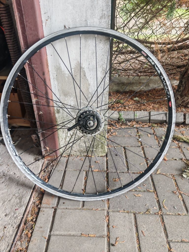 Koło 28 cali wraz z piasta shimano Sg 8r25