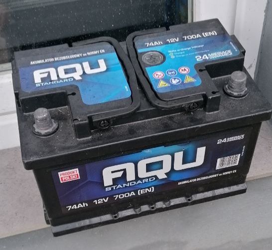Półroczny akumulator AQU 12V 74Ah 700A P+
